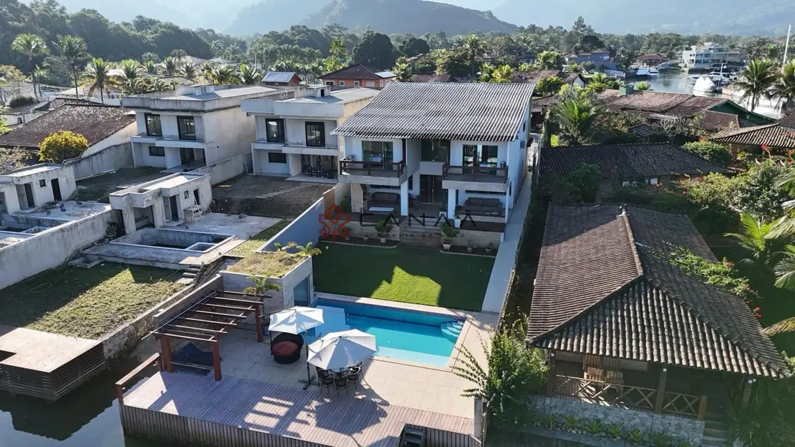 Casa com 6 quartos à venda, 600m2 em Bracuí (Cunhambebe), Angra Dos Reis - RJ - imagem 6 Foto 6 de Casa com 6 quartos à venda, 600m2 em Bracuí (Cunhambebe), Angra Dos Reis - RJ