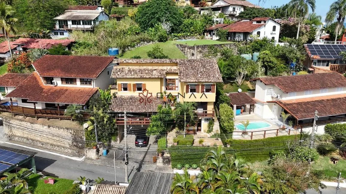 Casa com 5 quartos à venda, 500m2 em Marinas, Angra Dos Reis - RJ - imagem 2 Foto 2 de Casa com 5 quartos à venda, 500m2 em Marinas, Angra Dos Reis - RJ