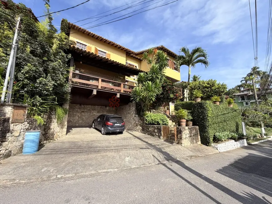 Casa com 5 quartos à venda, 500m2 em Marinas, Angra Dos Reis - RJ - imagem 1 Foto 1 de Casa com 5 quartos à venda, 500m2 em Marinas, Angra Dos Reis - RJ