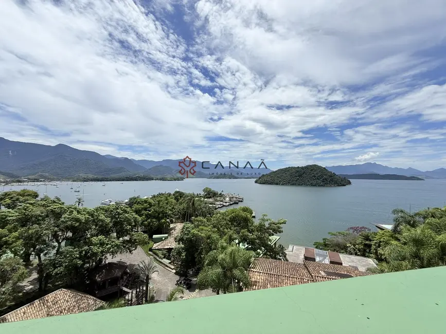 Casa de Condomínio com 5 quartos à venda, 500m2 em Frade (Cunhambebe), Angra Dos Reis - RJ - imagem 3 Foto 3 de Casa de Condomínio com 5 quartos à venda, 500m2 em Frade (Cunhambebe), Angra Dos Reis - RJ