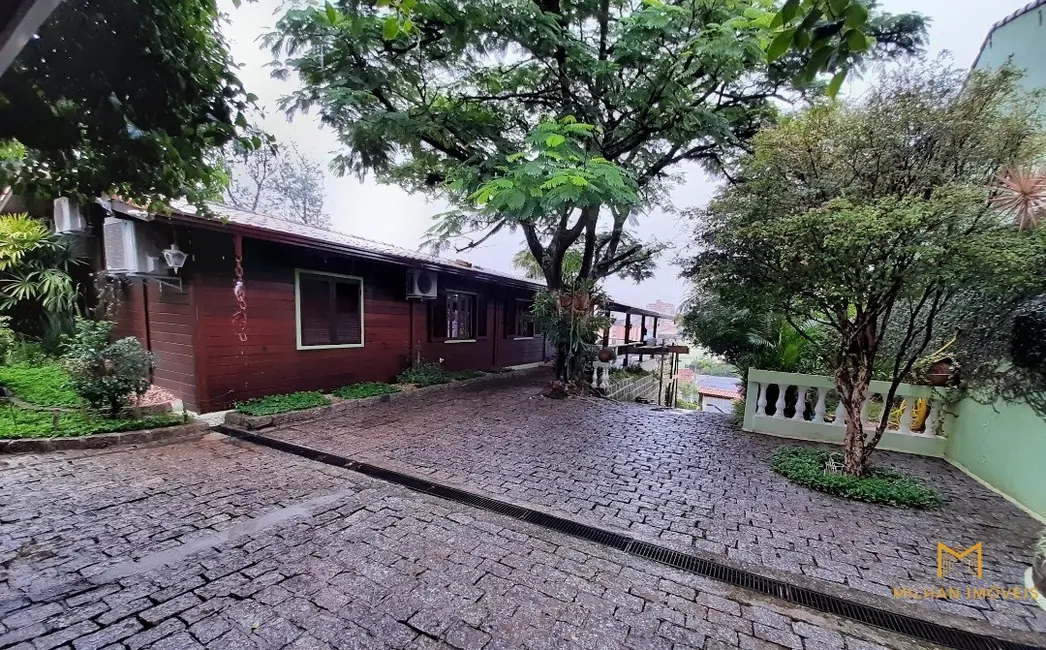 Foto 3 de Casa com 3 quartos à venda, 357m2 em Maua - SP