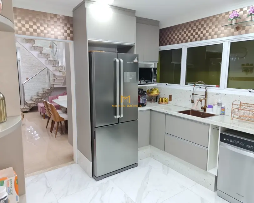 Casa com 3 quartos à venda, 300m2 em Penha de França, São Paulo - SP - imagem 9 Foto 9 de Casa com 3 quartos à venda, 300m2 em Penha de França, São Paulo - SP