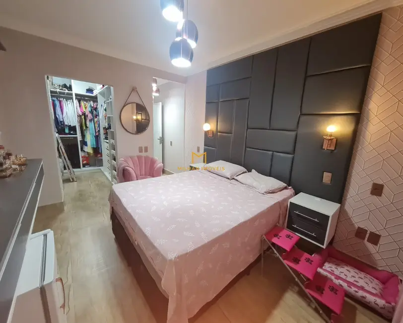 Casa com 3 quartos à venda, 300m2 em Penha de França, São Paulo - SP - imagem 6 Foto 6 de Casa com 3 quartos à venda, 300m2 em Penha de França, São Paulo - SP