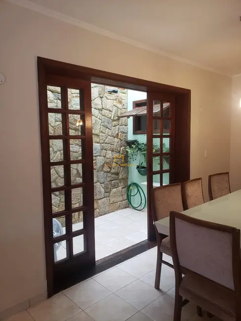 Foto 3 de Casa com 3 quartos à venda, 214m2 em Vila Costa e Silva, Indaiatuba - SP
