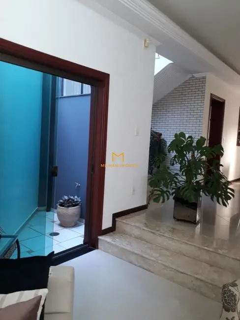 Foto 9 de Casa com 3 quartos à venda, 230m2 em Jardim Regina, Indaiatuba - SP