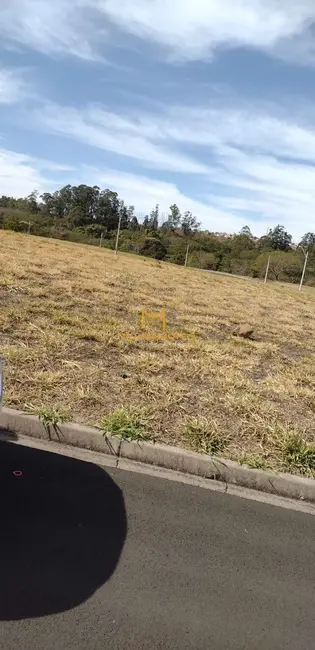 Foto 1 de Terreno / Lote à venda, 353m2 em Salto - SP
