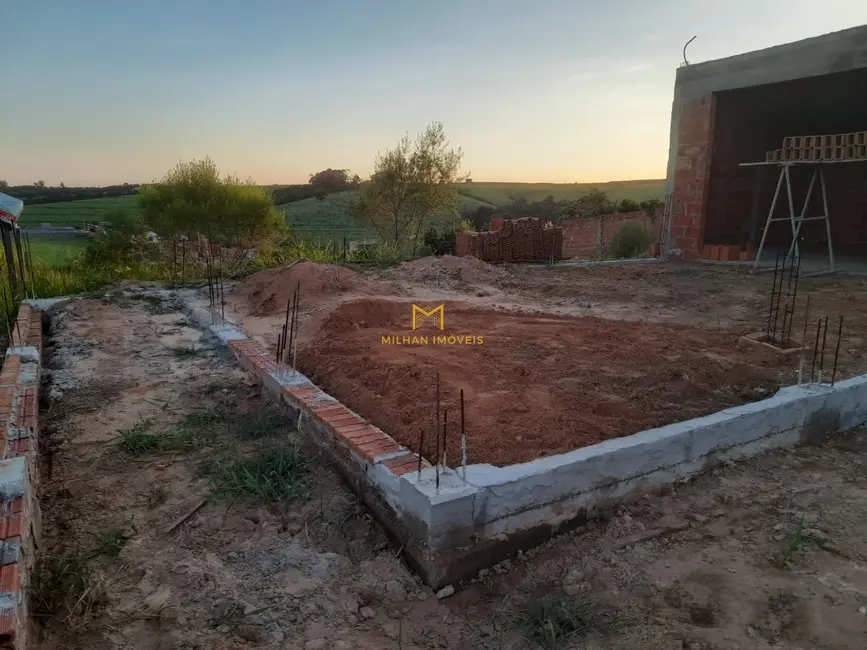 Chácara com 2 quartos à venda, 1000m2 em Elias Fausto - SP - imagem 5 Foto 5 de Chácara com 2 quartos à venda, 1000m2 em Elias Fausto - SP