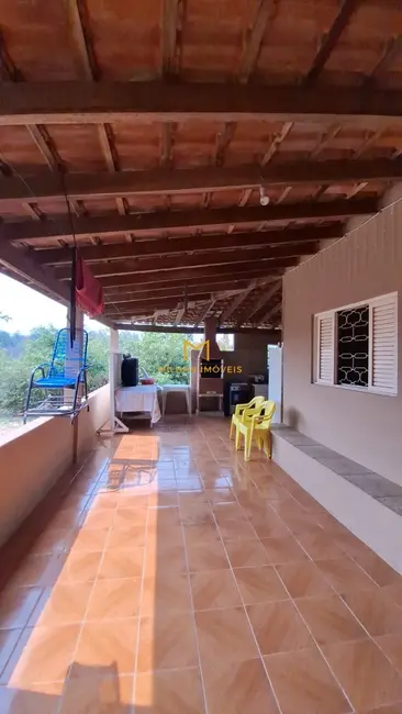 Foto 4 de Sítio / Rancho com 3 quartos à venda, 250m2 em Elias Fausto - SP