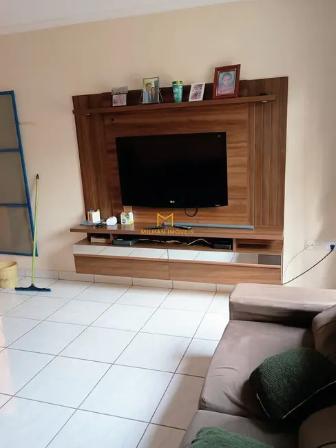 Casa com 3 quartos à venda, 123m2 em Núcleo Habitacional Brigadeiro Faria Lima, Indaiatuba - SP - imagem 3 Foto 3 de Casa com 3 quartos à venda, 123m2 em Núcleo Habitacional Brigadeiro Faria Lima, Indaiatuba - SP