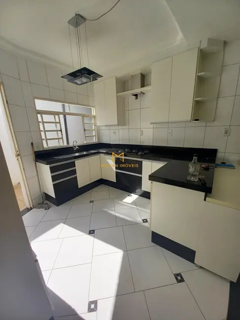 Foto 3 de Casa com 3 quartos à venda, 119m2 em Jardim Nair Maria, Salto - SP