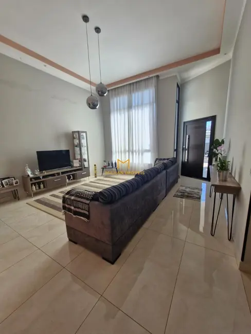 Casa com 3 quartos à venda, 206m2 em Jardim Esplanada, Indaiatuba - SP - imagem 3 Foto 3 de Casa com 3 quartos à venda, 206m2 em Jardim Esplanada, Indaiatuba - SP