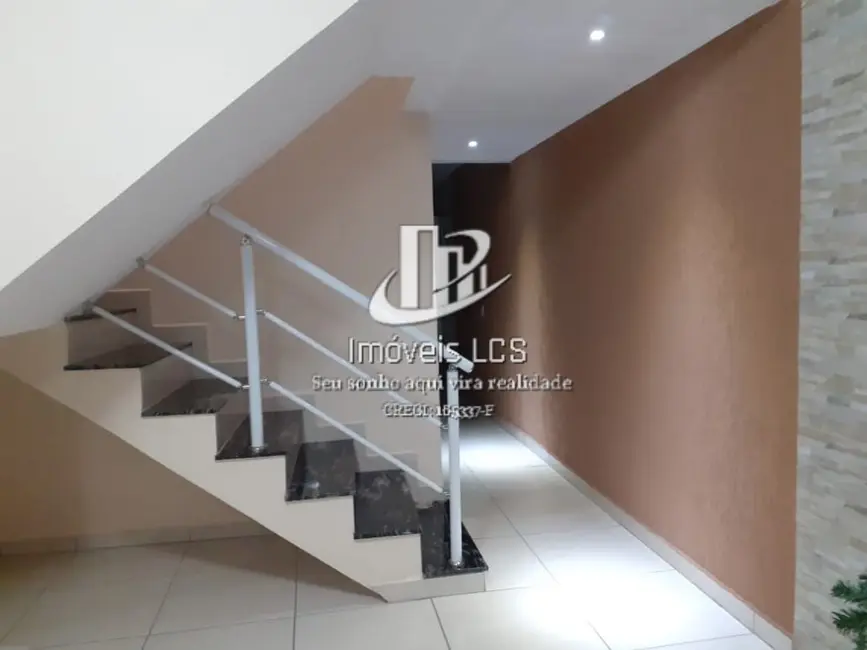 Sobrado com 3 quartos à venda, 150m2 em Bandeiras, Osasco - SP - imagem 4 Foto 4 de Sobrado com 3 quartos à venda, 150m2 em Bandeiras, Osasco - SP