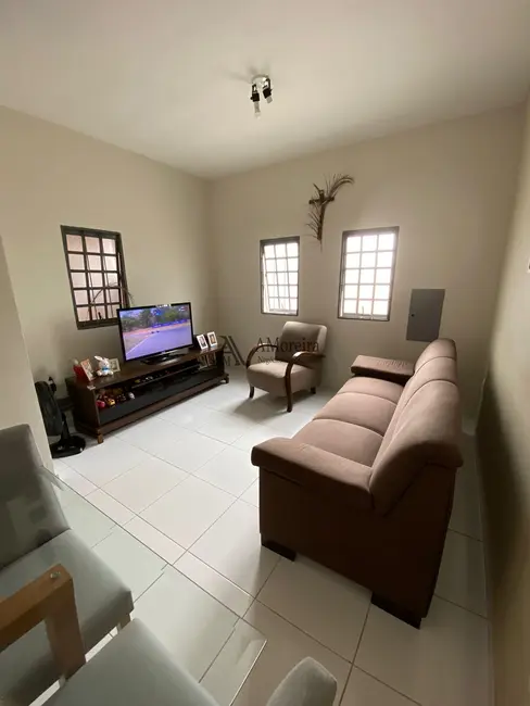 Casa com 3 quartos à venda, 179m2 em Vila Vianelo, Jundiai - SP - imagem 2 Foto 2 de Casa com 3 quartos à venda, 179m2 em Vila Vianelo, Jundiai - SP