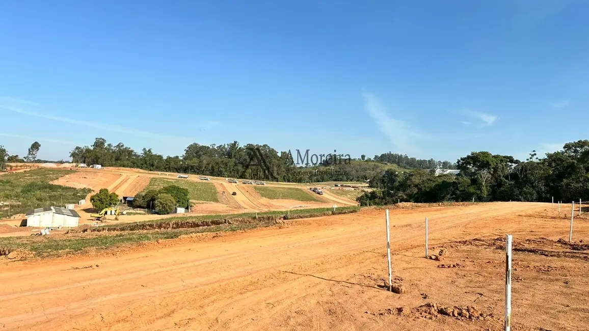 Foto 1 de Terreno / Lote à venda, 336m2 em Louveira - SP