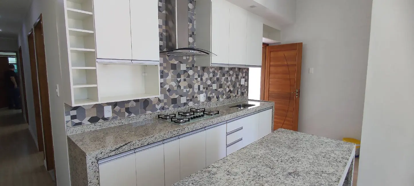 Foto 6 de Casa com 2 quartos à venda, 240m2 em Jardim Atlântico Central (Itaipuaçu), Marica - RJ