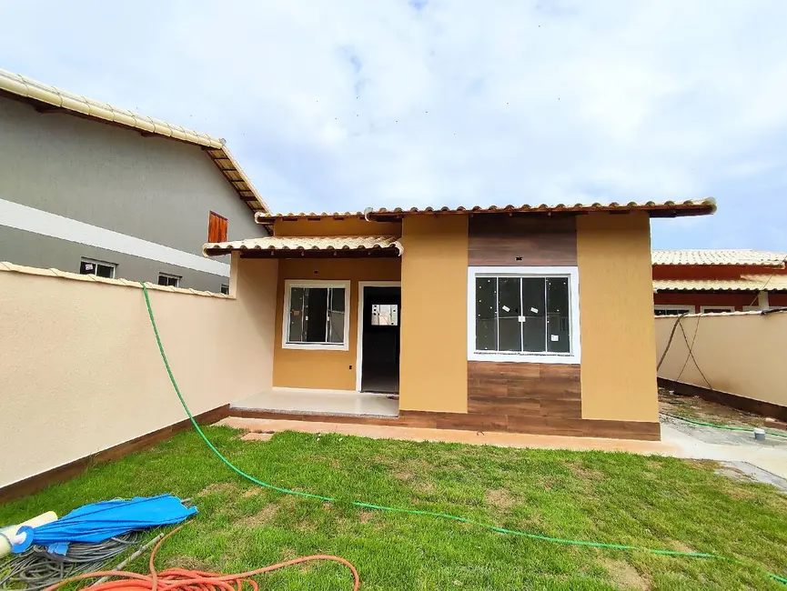 Foto 1 de Casa com 2 quartos à venda, 240m2 em Itapeba, Marica - RJ