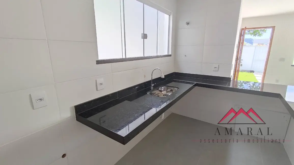 Foto 8 de Casa com 3 quartos à venda, 277m2 em Jardim Atlântico Leste (Itaipuaçu), Marica - RJ