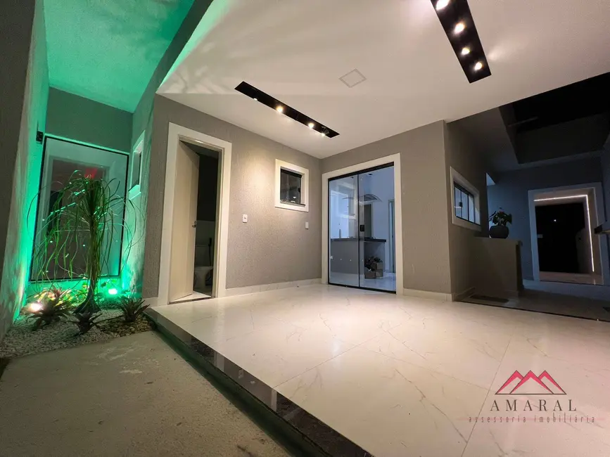 Foto 5 de Casa com 3 quartos à venda, 360m2 em Inoã (Inoã), Marica - RJ