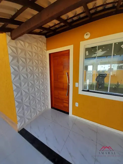 Foto 3 de Casa com 2 quartos à venda, 360m2 em Jacaroá, Marica - RJ
