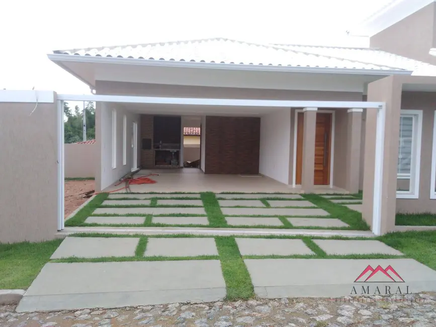 Foto 3 de Casa com 3 quartos à venda, 440m2 em Caxito, Marica - RJ