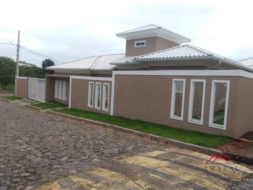 Foto 1 de Casa com 3 quartos à venda, 440m2 em Caxito, Marica - RJ