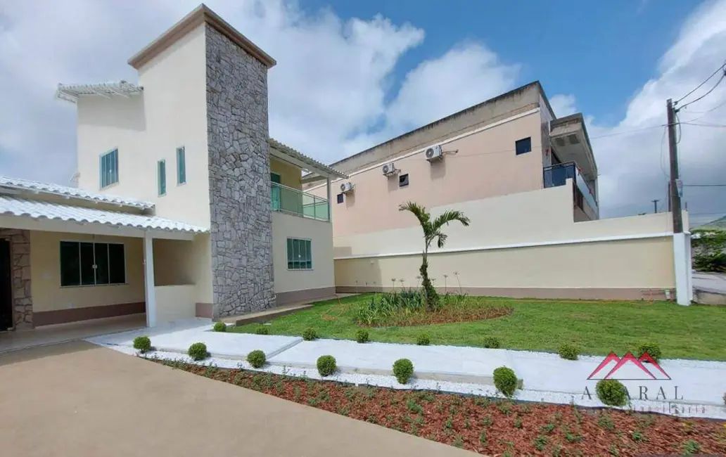 Casa com 5 quartos à venda e para alugar, 600m2 em Flamengo, Marica - RJ - imagem 3 Foto 3 de Casa com 5 quartos à venda e para alugar, 600m2 em Flamengo, Marica - RJ