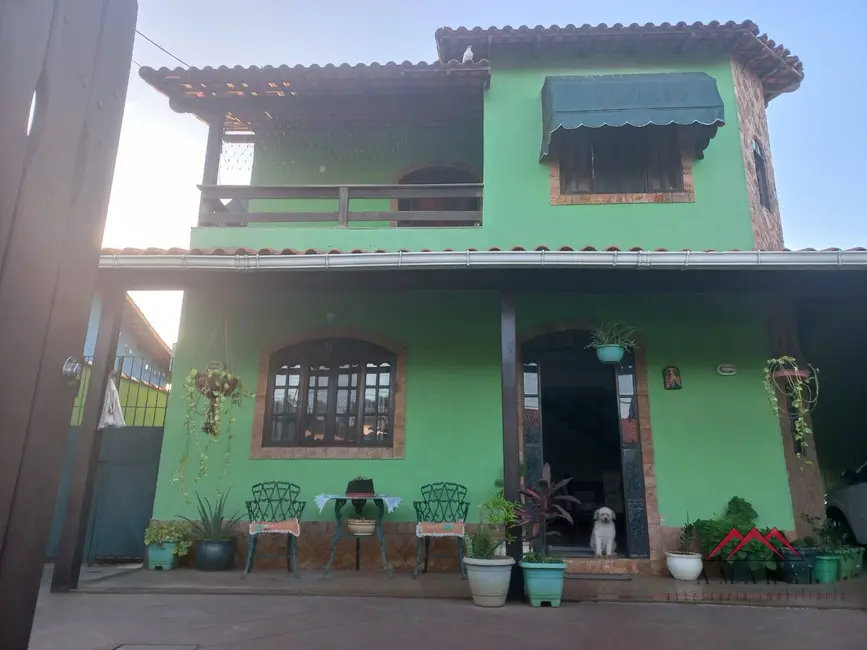 Foto 1 de Casa com 6 quartos à venda, 360m2 em Centro, Marica - RJ
