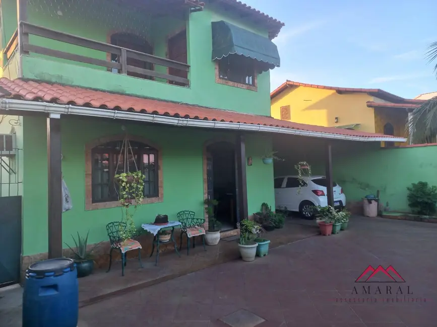 Foto 3 de Casa com 6 quartos à venda, 360m2 em Centro, Marica - RJ