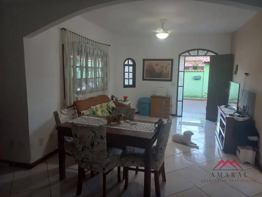 Foto 9 de Casa com 6 quartos à venda, 360m2 em Centro, Marica - RJ