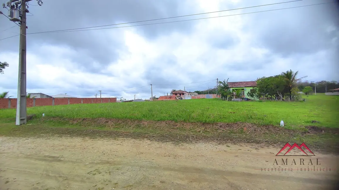 Foto 3 de Terreno / Lote à venda, 450m2 em Araruama - RJ