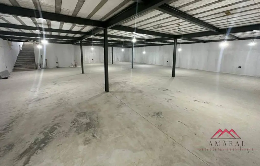 Foto 4 de Sala Comercial para alugar, 500m2 em Centro, Marica - RJ