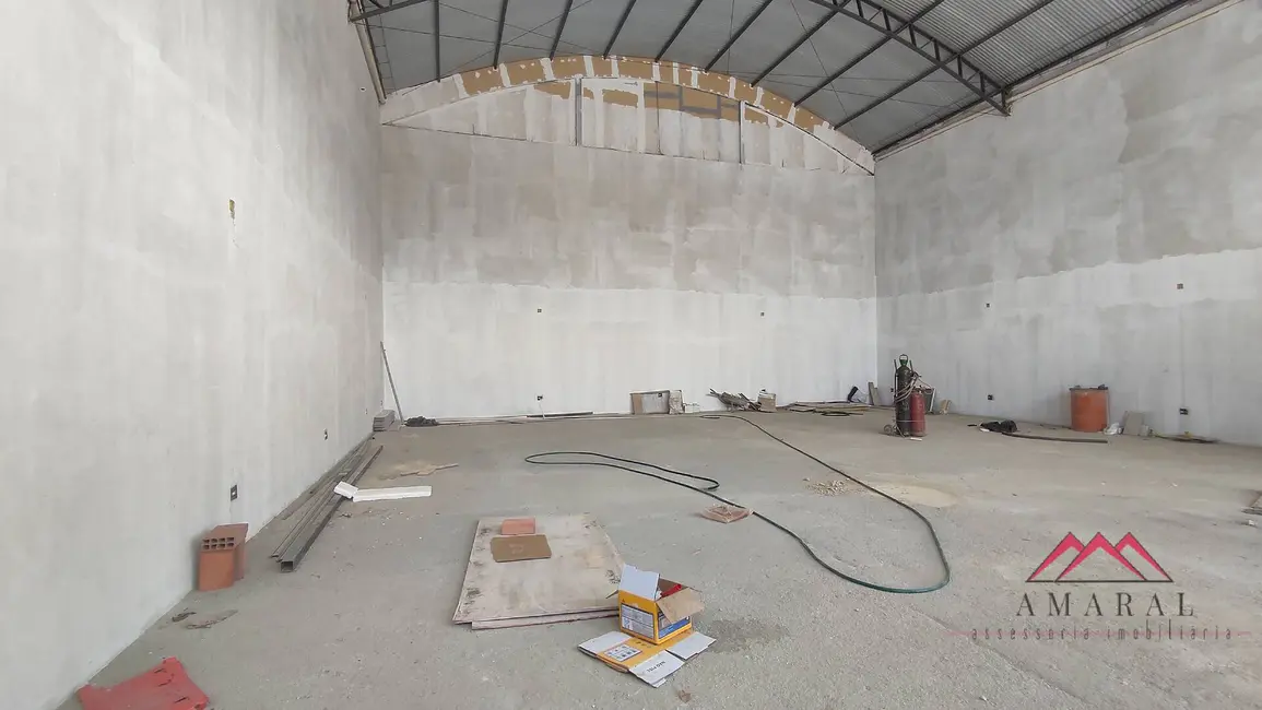 Foto 8 de Sala Comercial para alugar, 500m2 em Centro, Marica - RJ