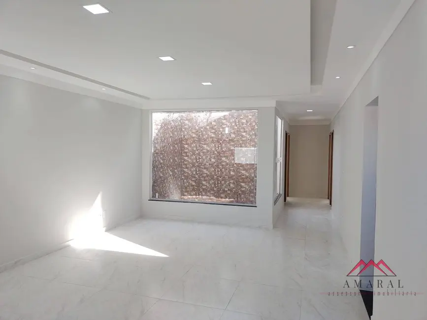 Foto 2 de Casa com 3 quartos à venda, 480m2 em Jardim Atlântico Leste (Itaipuaçu), Marica - RJ