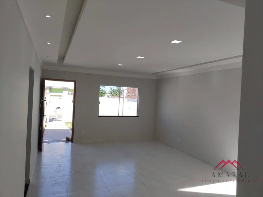 Foto 3 de Casa com 3 quartos à venda, 480m2 em Jardim Atlântico Leste (Itaipuaçu), Marica - RJ