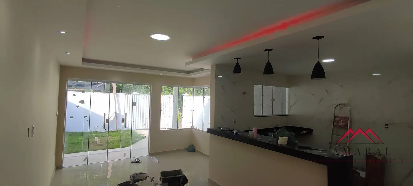 Foto 8 de Casa à venda, 225m2 em São José do Imbassaí, Marica - RJ