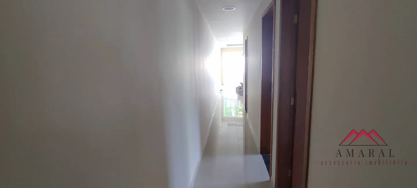 Foto 13 de Casa à venda, 225m2 em São José do Imbassaí, Marica - RJ