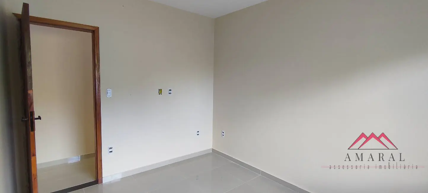 Foto 14 de Casa à venda, 225m2 em São José do Imbassaí, Marica - RJ