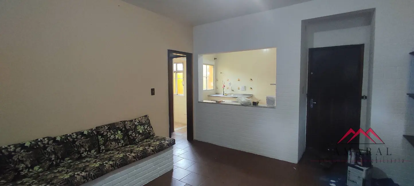Foto 2 de Apartamento com 1 quarto para alugar, 50m2 em Jardim Atlântico Central (Itaipuaçu), Marica - RJ