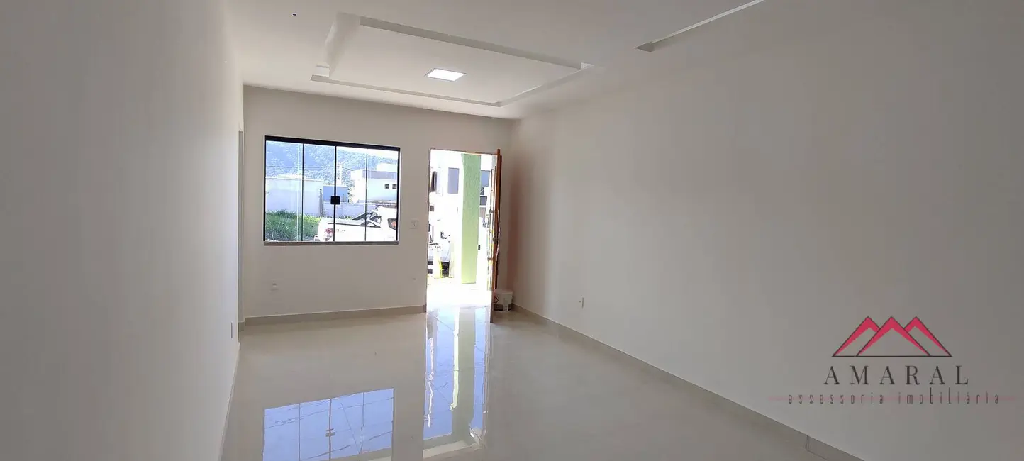 Foto 7 de Casa com 3 quartos à venda, 240m2 em Pindobas, Marica - RJ