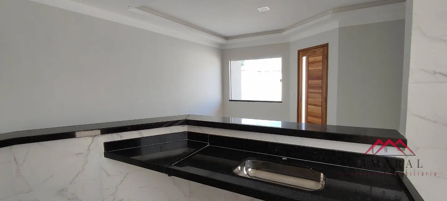 Foto 6 de Casa com 2 quartos à venda, 220m2 em Jardim Atlântico Leste (Itaipuaçu), Marica - RJ