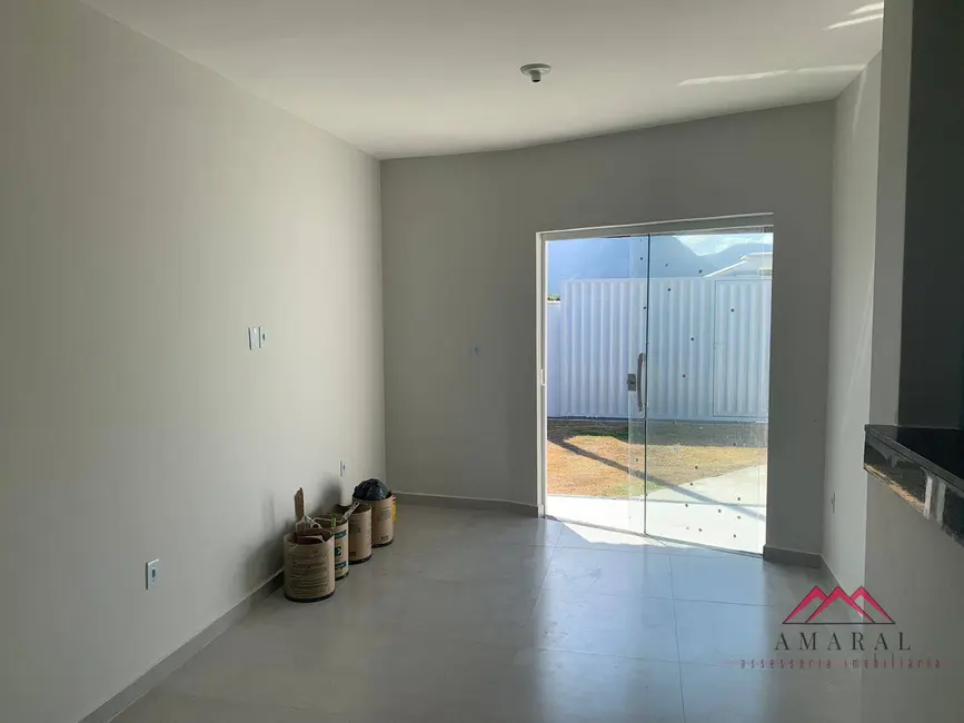 Foto 3 de Casa com 2 quartos à venda, 220m2 em Jardim Atlântico Leste (Itaipuaçu), Marica - RJ