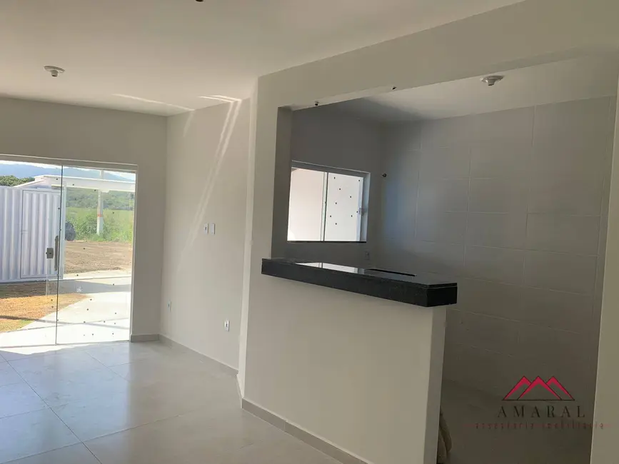 Foto 6 de Casa com 2 quartos à venda, 220m2 em Jardim Atlântico Leste (Itaipuaçu), Marica - RJ