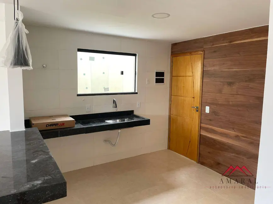 Foto 6 de Casa com 2 quartos à venda, 240m2 em Jardim Atlântico Leste (Itaipuaçu), Marica - RJ