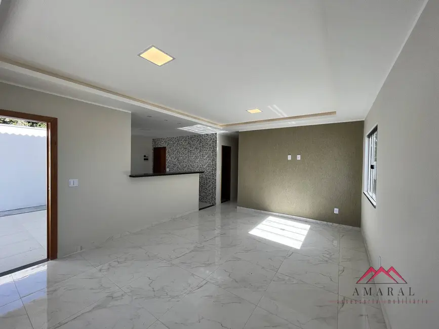 Foto 4 de Casa com 3 quartos à venda, 480m2 em Jardim Atlântico Leste (Itaipuaçu), Marica - RJ