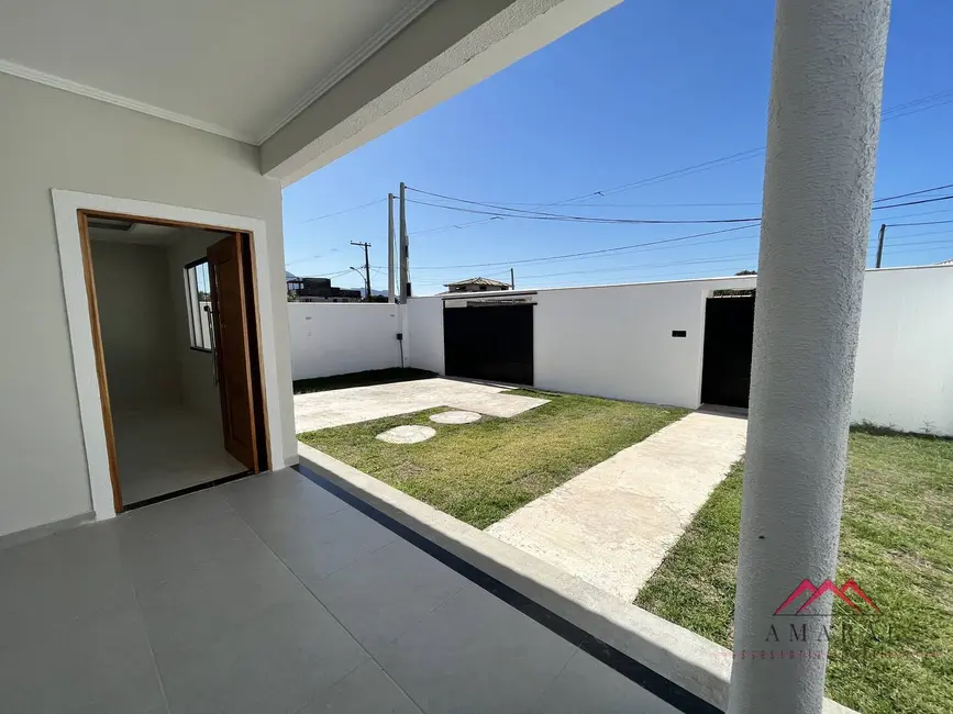 Foto 3 de Casa com 3 quartos à venda, 480m2 em Jardim Atlântico Leste (Itaipuaçu), Marica - RJ