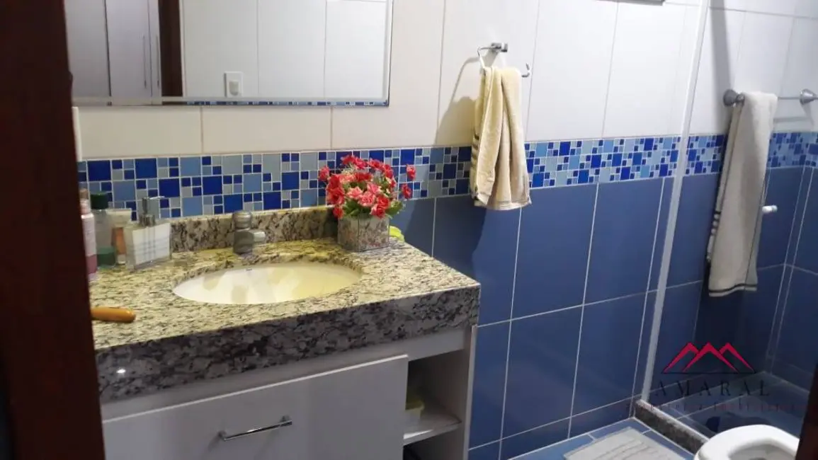 Foto 8 de Casa com 2 quartos para alugar, 240m2 em Centro, Marica - RJ