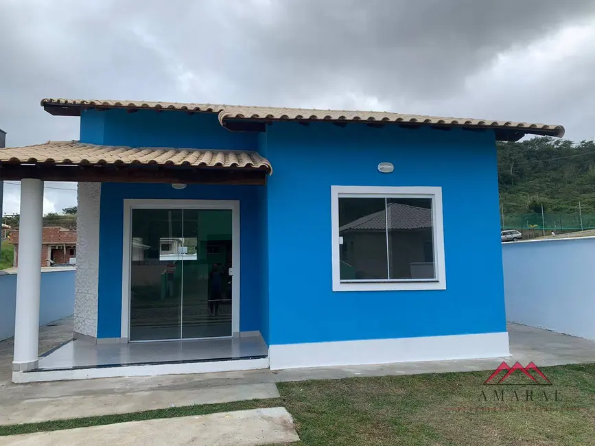 Foto 2 de Casa com 2 quartos à venda, 216m2 em Pindobas, Marica - RJ