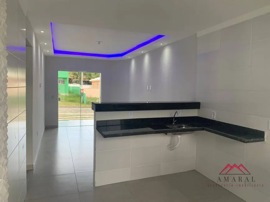 Foto 7 de Casa com 2 quartos à venda, 216m2 em Pindobas, Marica - RJ