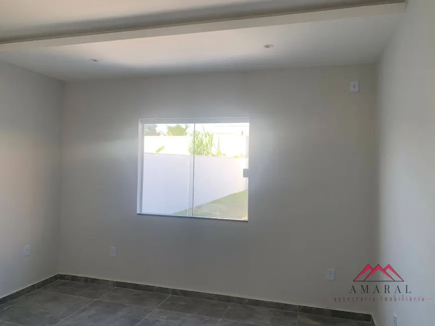 Foto 9 de Casa com 3 quartos à venda, 480m2 em Jardim Atlântico Central (Itaipuaçu), Marica - RJ
