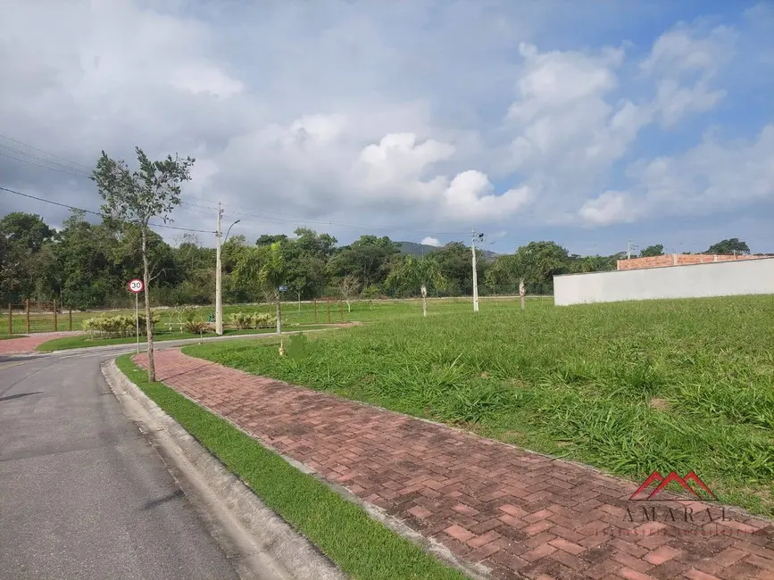 Terreno / Lote à venda, 393m2 em Itapeba, Marica - RJ - imagem 4 Foto 4 de Terreno / Lote à venda, 393m2 em Itapeba, Marica - RJ